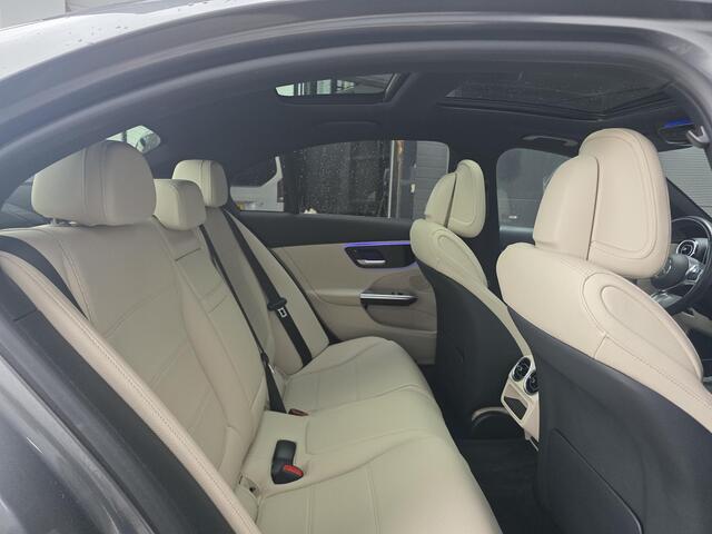 Mercedes-Benz C-KLASSE 300 e Luxury Line | Panoramaschuifdak | Distronic | Stoelverwarming | Achteruitrijcamera | Sfeerverlichting | Apple & Android Carplay