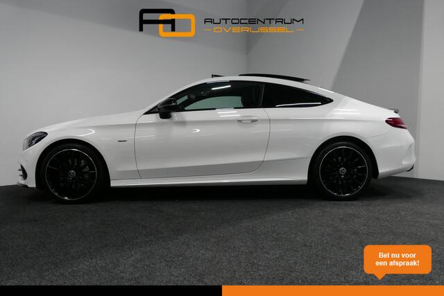 Mercedes-Benz C-KLASSE Coupé 200 AMG Line Night Edition / Panoramadak / Apple Carplay - Android Auto / Stoelverwarming / 19'' LMV / Navigatie / Cruise Control / Night Pakket / LED koplampen / Agility Control