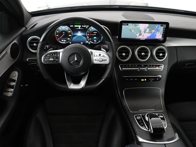 Mercedes-Benz C-KLASSE Estate 300 e Business Solution AMG Limited | SOH 86,1% | Panoramadak | Trekhaak | 360 Camera | Stoelverwarming | Cruise control | Navigatie | Climate control | Bluetooth | DAB+ | Carplay | Sfeerverlichting |