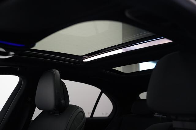Mercedes-Benz C-KLASSE 180 AMG Line|Pano|Camera|Carplay