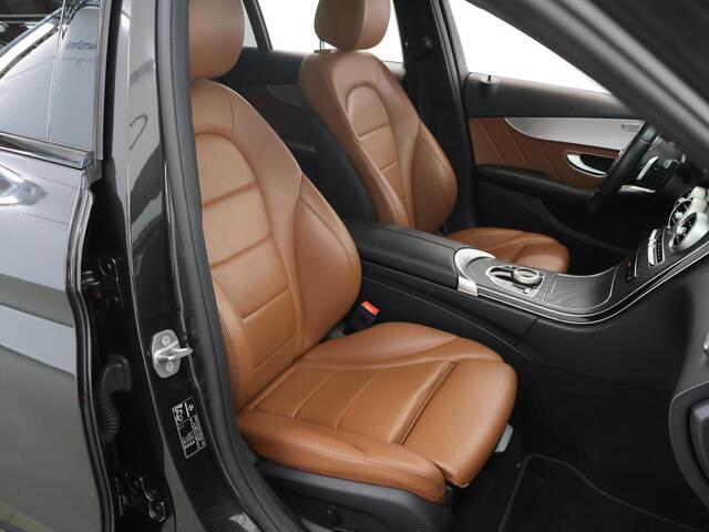 Mercedes-Benz C-KLASSE Estate 180 Business Solution AMG | Panoramadak | Night pakket | Trekhaak | Zadelbruin interieur |