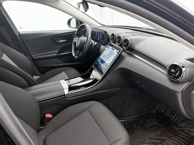 Mercedes-Benz C-KLASSE 300 Business Line | Stoelverwarming | Achteruitrijcamera | High Performance Led | incl. 24 maanden Mercedes-Benz Certified garantie