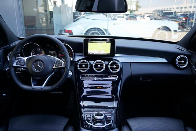 Mercedes-Benz C-KLASSE Estate 180 Business Solution AMG + CAMERA / PANO / DODEHOEK / NAVI / LEDER