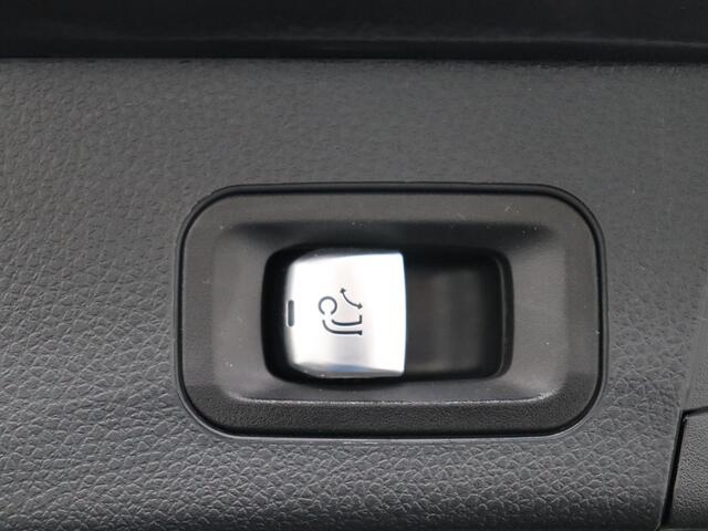 Mercedes-Benz C-KLASSE Estate 180 Business Solution AMG C 180, AMG Line, Nightpakket, Trekhaak, DAB Radio, Alarm, Stoelverwarming, Spiegelpakket, Easypack
