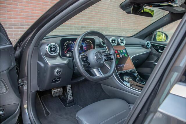 Mercedes-Benz C-KLASSE 180 AMG Line, Origineel NL, 360 Camera, Memory, Augmented Reality, Leder, Keyless, Sfeerverlichting.