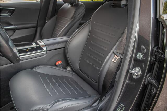 Mercedes-Benz C-KLASSE 180 AMG Line, Origineel NL, 360 Camera, Memory, Augmented Reality, Leder, Keyless, Sfeerverlichting.