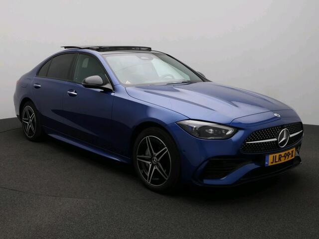 Mercedes-Benz C-KLASSE 300 e Business Solution AMG AMG Line | Night Pakket | Panorama Schuif-Kanteldak | Parkeerpakket met 360°-camera | Digital Licht | Sfeerverlichting. Inclusief 24 maanden MB Certified garantie voor Europa.