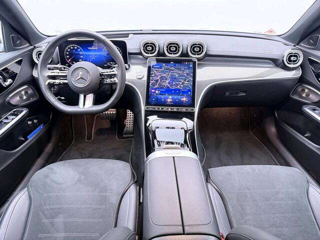 Mercedes-Benz C-KLASSE 300 e Business Solution AMG AMG Line | Night Pakket | Panorama Schuif-Kanteldak | Parkeerpakket met 360°-camera | Digital Licht | Sfeerverlichting. Inclusief 24 maanden MB Certified garantie voor Europa.