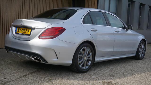 Mercedes-Benz C-KLASSE 180 156pk Business Solution AMG-Styling Vol-Leder LED App-Connect 17inch LM Trekhaak A-Camera *NL Auto*