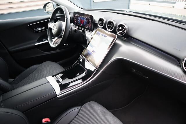Mercedes-Benz C-KLASSE Estate 300 e Business Line Comfort Stoelen High Performance LED-koplampen Stoelverwarming Uitklapbare Trekhaak Etc.