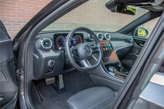 Mercedes-Benz C-KLASSE 180 AMG Line, Origineel NL, 360 Camera, Memory, Augmented Reality, Leder, Keyless, Sfeerverlichting.