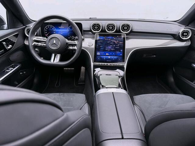 Mercedes-Benz C-KLASSE Estate 300 e Business Solution AMG Trekhaak |AMG Line | Night Pakket | Panorama Schuif-Kanteldak | Parkeerpakket met 360°-camera | Alarm Klasse 3. Inclusief 24 maanden Mercedes-Benz Certified garantie voor Europa.