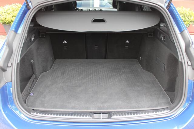 Mercedes-Benz C-KLASSE Estate 200 218PK Launch Edition AMG Line | FULL LEDEREN BEKLEDING | PANORAMISCH SCHUIF/KANTELDAK | LASER KOPLAMPEN | SFEERVERLICHTING | ELEKTRISCH VERSTELBARE VOORSTOELEN MET GEHEUGEN OP BEIDE STOELEN | STOELVERWARMING | ELEKTRISCHE STUURVERSTELLING MET GEHEUGEN | 19'' MULTISPAAKS LICHTMETALEN VELGEN | VERKEERSLICHTEN WEERGAVE | 360° CAMERA | DRAADLOOS APPLECARPLAY/ANDROID AUTO | DRAADLOZE TELEFOONLADER | WIDE SCREEN SCHERM | NIGHT PAKKET | DODEHOEK DETECTIE | EXTRA GETINTE ACHTERSTE RUITEN | PREMIUM AUDIO SYSTEM | ELEKTRISCH BEDIENBARE ACHTERKLEP | KEYLESS ENTRY |