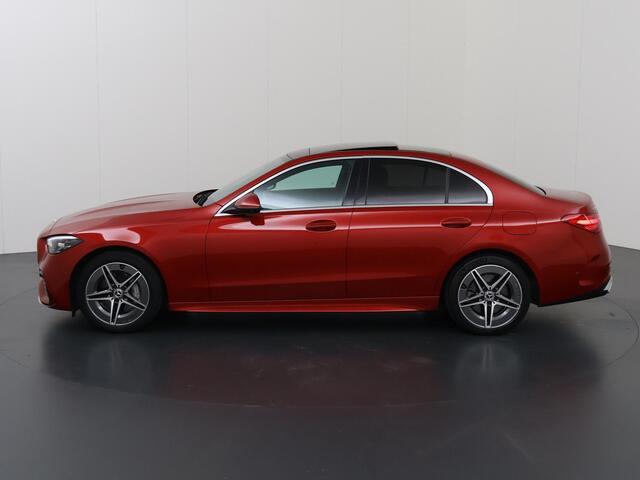 Mercedes-Benz C-KLASSE 300 e AMG Line Limited | Trekhaak | Panoramadak | Rijassistentiepakket Plus | 360 graden camera | Stoelverwarming |