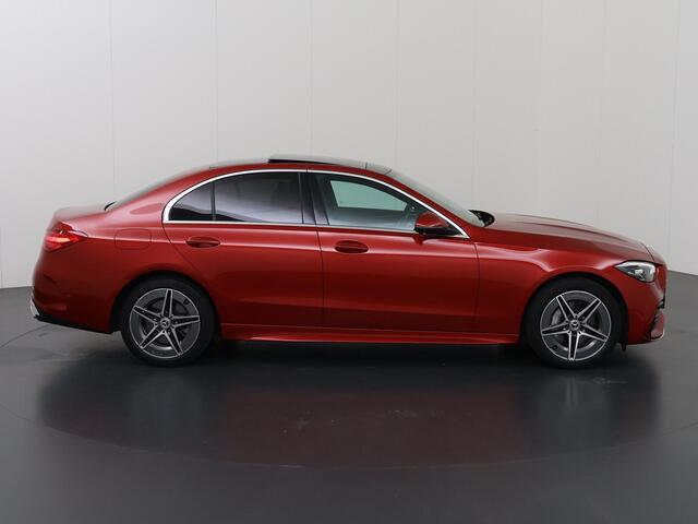 Mercedes-Benz C-KLASSE 300 e AMG Line Limited | Trekhaak | Panoramadak | Rijassistentiepakket Plus | 360 graden camera | Stoelverwarming |
