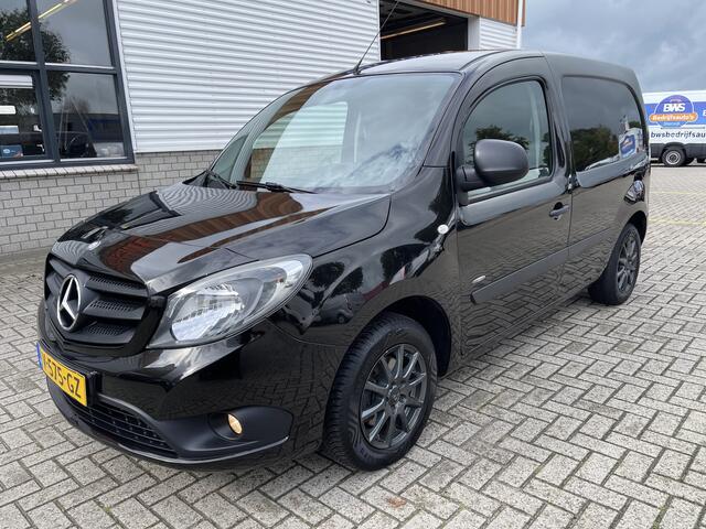 Mercedes-Benz CITAN 108 CDI BlueEFFICIENCY euro 6 diesel / vaste prijs rijklaar ¤ 8950 ex btw / lease vanaf ¤ / airco / zwart metallic / lichtmetalen velgen