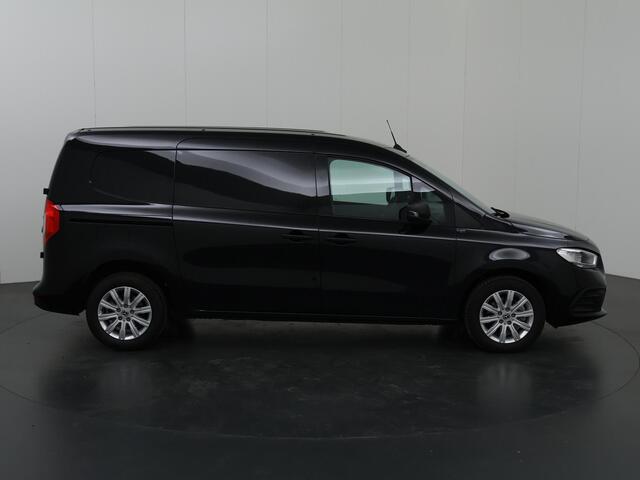 Mercedes-Benz CITAN 110 CDI Aut. | L2 | Pro | Cruisecontrol | Bumpers in Lakkleur | Regen- en Lichtsensor | Achterdeuren | Bluetooth + Telefoonhouder | Parkeercamera | Spraakassistent | Airco | LM Velgen | Certified