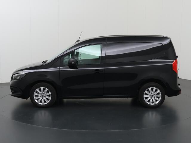 Mercedes-Benz CITAN 110 CDI | L1 | PRO | AUT. | LED | TREKHAAK | STOELVERWARMING | NAVIGATIE | CAMERA | PARKEERSENSOREN | METALLIC | LICHTMETALEN WIELEN | CARPLAY / ANDROID AUTO | DAB+ | MISTLAMPEN