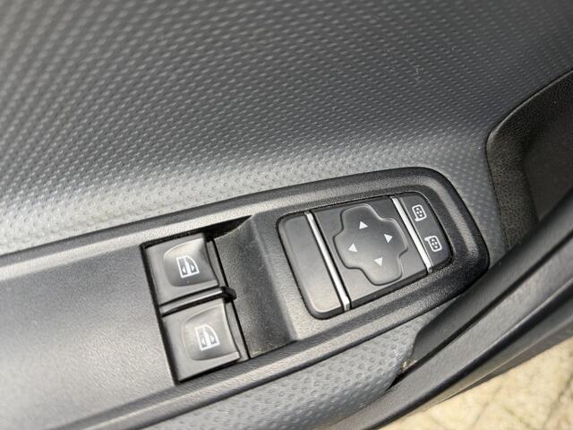 Mercedes-Benz CITAN 113 Benzine Airco,Pdc,Trekhaak,Enz