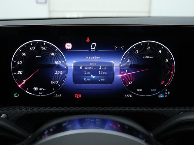 Mercedes-Benz CLA-KLASSE 180 Star Edition | Dodehoekassistent | KEYLESS GO | Parkeerpakket met achteruitrijcamera | USB pakket plus | Spiegelpakket | Verwarmde stoelen vooraan |