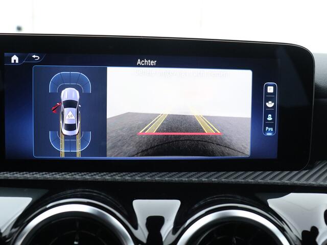 Mercedes-Benz CLA-KLASSE 180 Star Edition | Dodehoekassistent | KEYLESS GO | Parkeerpakket met achteruitrijcamera | USB pakket plus | Spiegelpakket | Verwarmde stoelen vooraan |