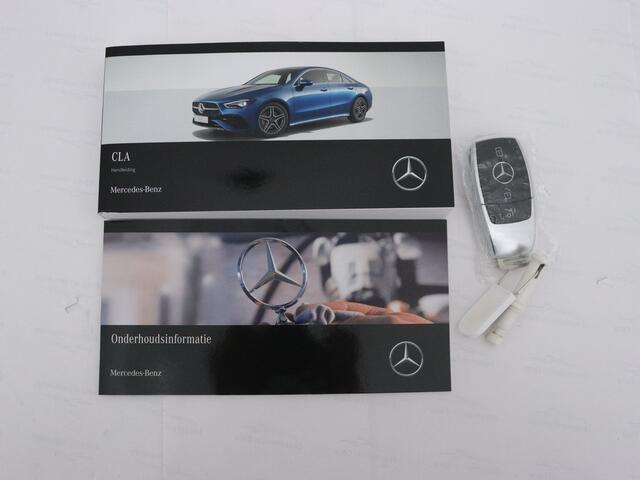 Mercedes-Benz CLA-KLASSE 180 Star Edition | Dodehoekassistent | KEYLESS GO | Parkeerpakket met achteruitrijcamera | USB pakket plus | Spiegelpakket | Verwarmde stoelen vooraan |