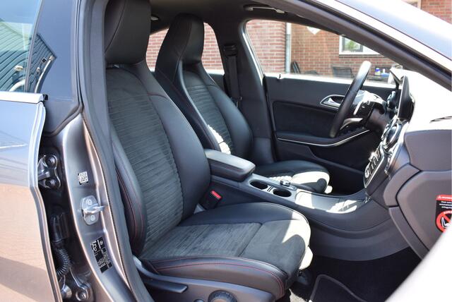 Mercedes-Benz CLA-KLASSE AMG LINE Automaat 180