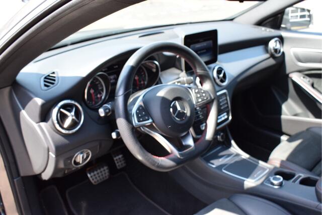 Mercedes-Benz CLA-KLASSE AMG LINE Automaat 180