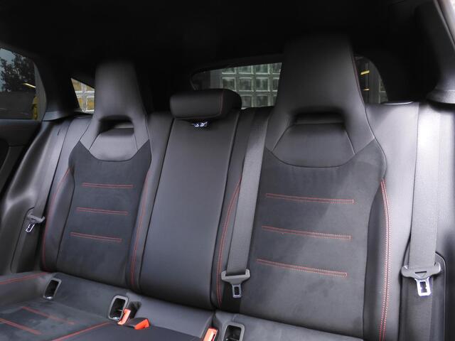Mercedes-Benz CLA-KLASSE 180 AMG/ PANORAMADAK/ CARPLAY/ WIDESCREEN
