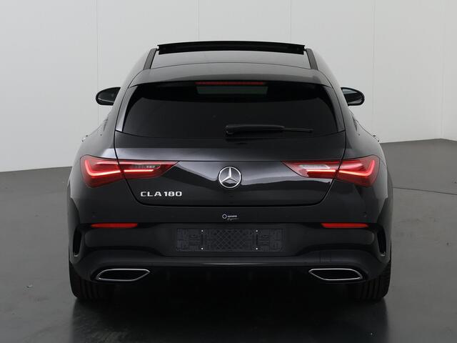 Mercedes-Benz CLA-KLASSE Shooting Brake 180 Star Edition AMG NIGHT | Panoramadak | Dodehoekassitent | Apple Carplay | MultiBeam LED | Sfeerverlichting | Stoelverwarming |