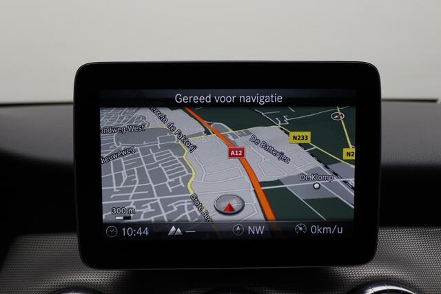 Mercedes-Benz CLA-KLASSE Shooting Brake 180 Business Solution Automaat