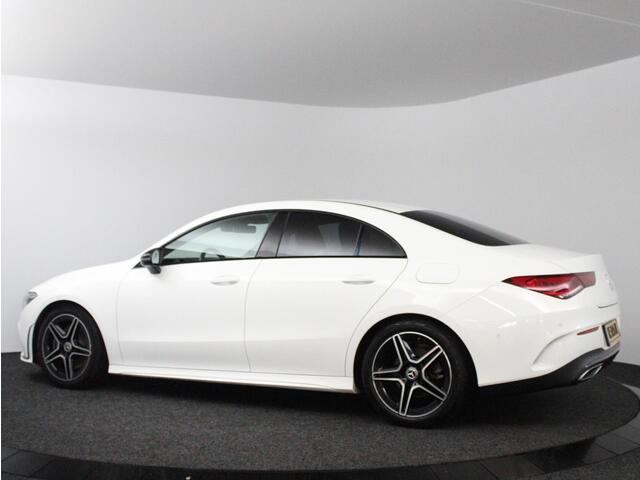 Mercedes-Benz CLA-KLASSE 200 Business Solution AMG | Night pakket | Sfeerverlichting | Wide screen