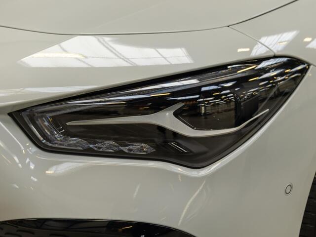 Mercedes-Benz CLA-KLASSE Shooting Brake 180 AMG Line Premium | Panorama dak