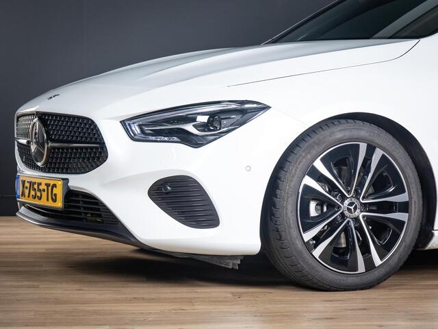 Mercedes-Benz CLA-KLASSE Shooting Brake 180 AMG Line Panorama dak