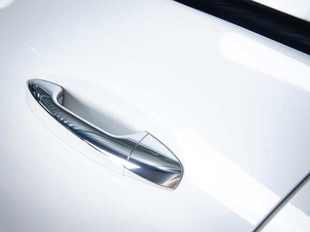 Mercedes-Benz CLA-KLASSE Shooting Brake 180 AMG Line Panorama dak