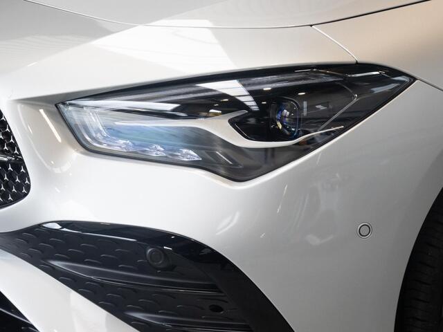 Mercedes-Benz CLA-KLASSE 200 AMG Line Premium | Panorama dak