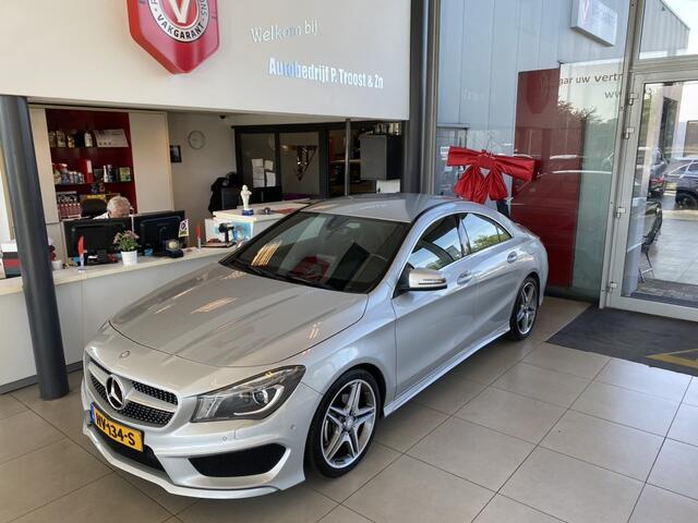 Mercedes-Benz CLA-KLASSE 180 Ambition,AMG Line,Automaat,Navigatie,Parkeerassistent,Trekhaak,Half Leder/Alcantara,Climate&Cruisecontrol,Keyless Entry,Bluetooth met Spraakbediening,18 Inch Lmv