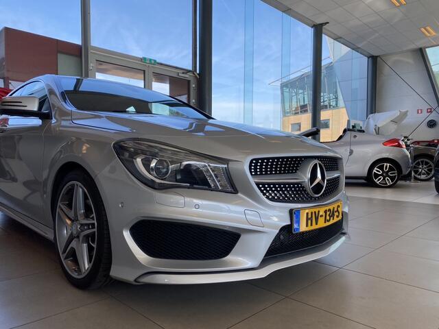 Mercedes-Benz CLA-KLASSE 180 Ambition,AMG Line,Automaat,Navigatie,Parkeerassistent,Trekhaak,Half Leder/Alcantara,Climate&Cruisecontrol,Keyless Entry,Bluetooth met Spraakbediening,18 Inch Lmv