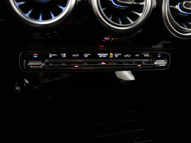 Mercedes-Benz CLA-KLASSE Shooting Brake 180 Star Edition AMG Line | Nightpakket | Parkeerpakket met achteruitrijcamera | Spiegelpakket | EASY PACK achterklep | USB pakket plus | KEYLESS GO-comfortpakket | Sfeerverlichting | Zitcomfortpakket |