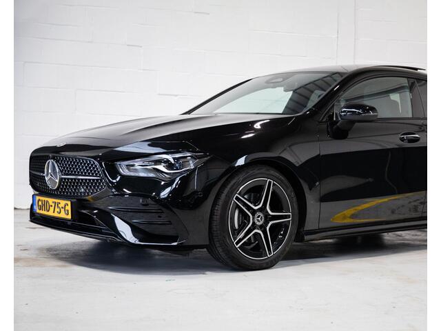 Mercedes-Benz CLA-KLASSE 180 AMG Line Panorama dak