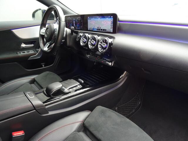 Mercedes-Benz CLA-KLASSE 180 Business Solution AMG * SFEER * WIDESCREEN !!