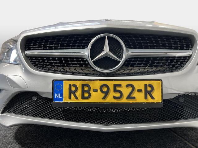 Mercedes-Benz CLA-KLASSE 180 OrangeArt Edition