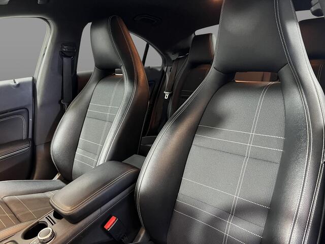 Mercedes-Benz CLA-KLASSE 180 OrangeArt Edition