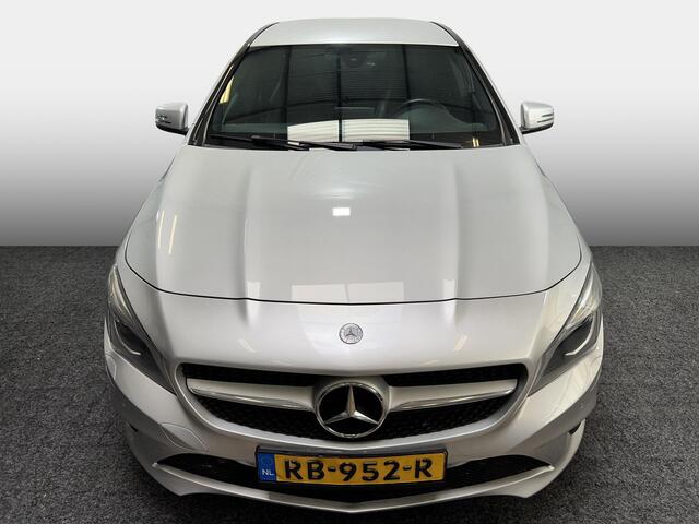 Mercedes-Benz CLA-KLASSE 180 OrangeArt Edition