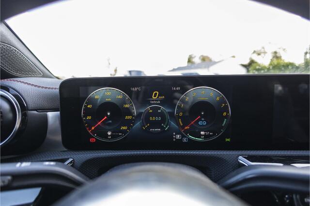 Mercedes-Benz CLA-KLASSE Shooting Brake 250 e AMG | E-Trekhaak | Night | Carplay | DAB | Stoelverw.