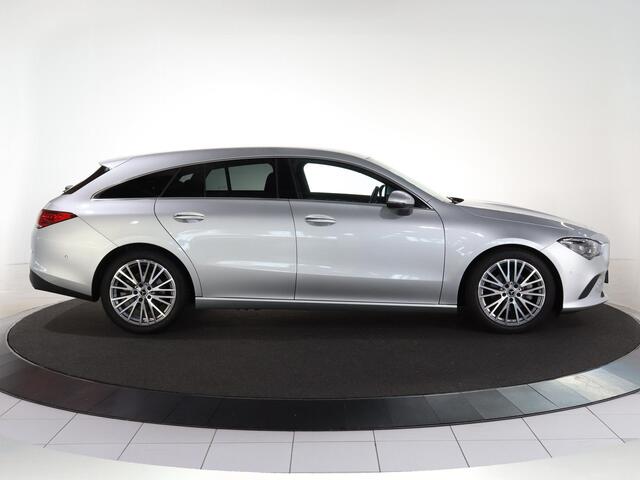 Mercedes-Benz CLA-KLASSE Shooting Brake 180 Luxury Line | Rij-assistentie | Apple carplay | Android auto | Multibeam LED | Keyless-go | Sfeerverlichting |