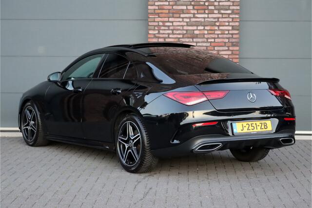 Mercedes-Benz CLA-KLASSE 200 Business Solution AMG Line Aut7 | Panoramadak | Widescreen | Trekhaak | Sfeerverlichting | Camera | High Perf. LED | Stoelverwarming | Cruise Control |