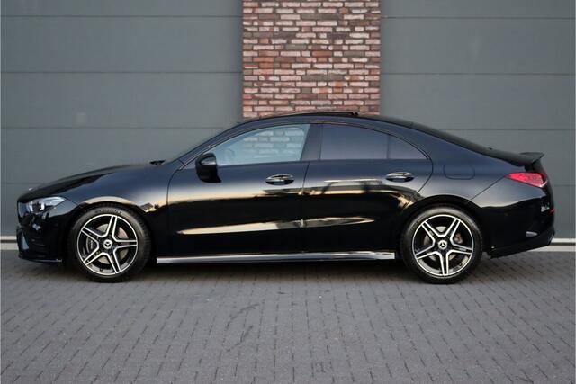 Mercedes-Benz CLA-KLASSE 200 Business Solution AMG Line Aut7 | Panoramadak | Widescreen | Trekhaak | Sfeerverlichting | Camera | High Perf. LED | Stoelverwarming | Cruise Control |