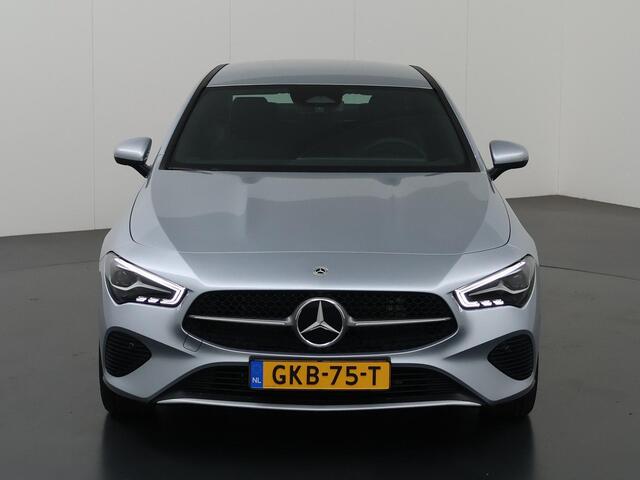 Mercedes-Benz CLA-KLASSE 250 e Star Edition 2x groot scherm | 17 inch LM velgen | Led verl. | Achteruitrijcamera
