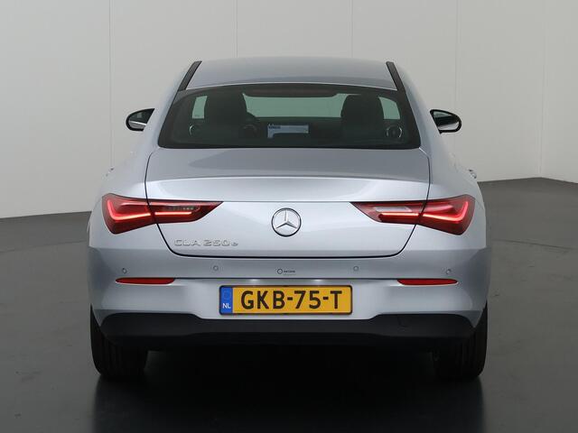 Mercedes-Benz CLA-KLASSE 250 e Star Edition 2x groot scherm | 17 inch LM velgen | Led verl. | Achteruitrijcamera